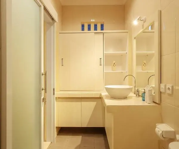 Villa Julie & Sydney, - 2 Bedroom Modern Pool Villas! Seminyak