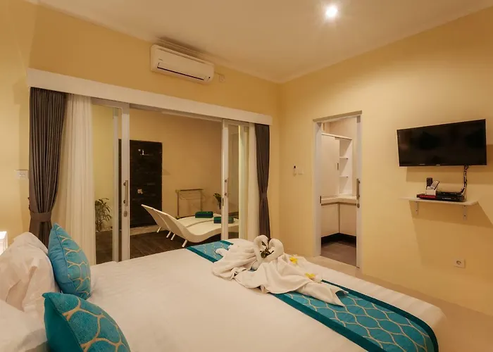 Julie & Sydney, - 2 Bedroom Modern Pool Villas! Seminyak