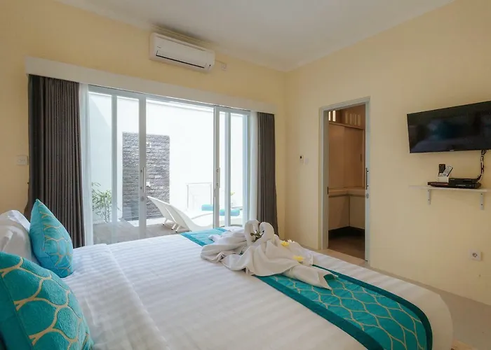 Julie & Sydney, - 2 Bedroom Modern Pool Villas!