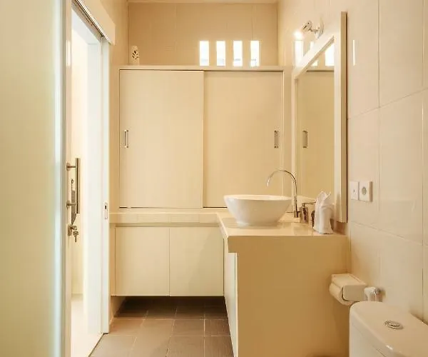 Julie & Sydney, - 2 Bedroom Modern Pool Villas! *